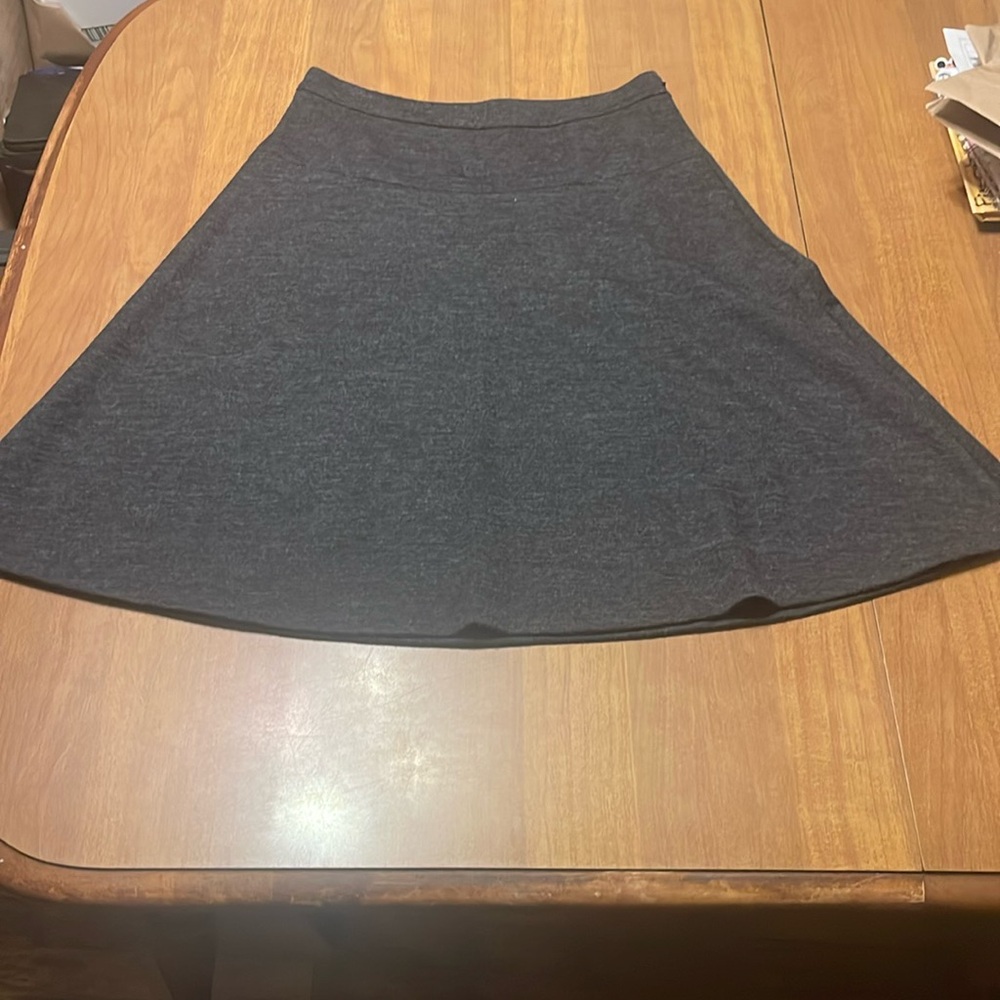 Loft Skirt Size 4 wool blend- fall stable closet